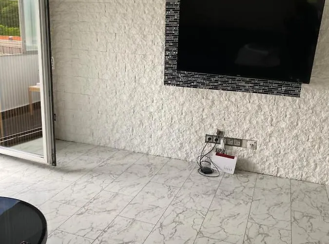 4 Zw M. Blick V. Balkon Auf Lech Daire Augsburg