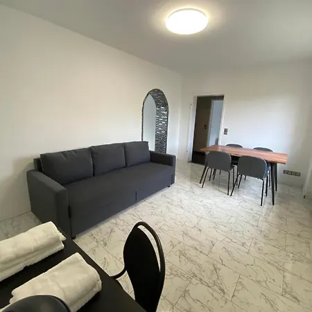 4 Zw M. Blick V. Balkon Auf Lech 아파트